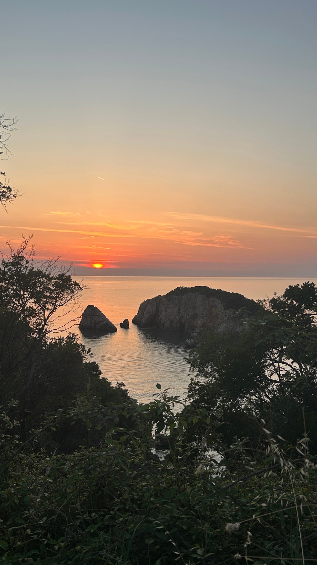 Goldene Abendstimmung an der Steilküste bei Dobra Voda