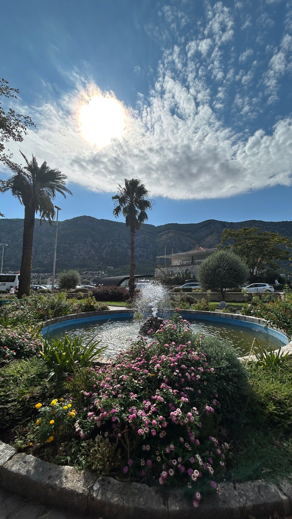 Historischer Brunnen in der Altstadt von Kotor